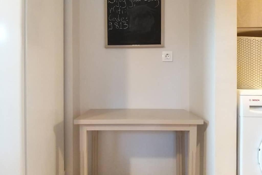 New, Bright, Cozy, Autonomous Apartment With Private Entrance And Garden, 42 M2, 5Min To The Beach And City Center Kalamata Eksteriør billede